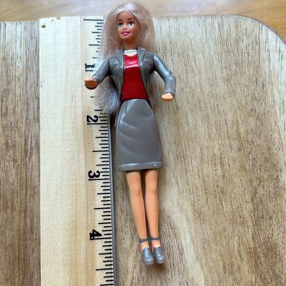 Vintage Barbie 1999 Plastic Barbie Doll McDonalds Happy Meal EUC Working Woman - Picture 6 of 6